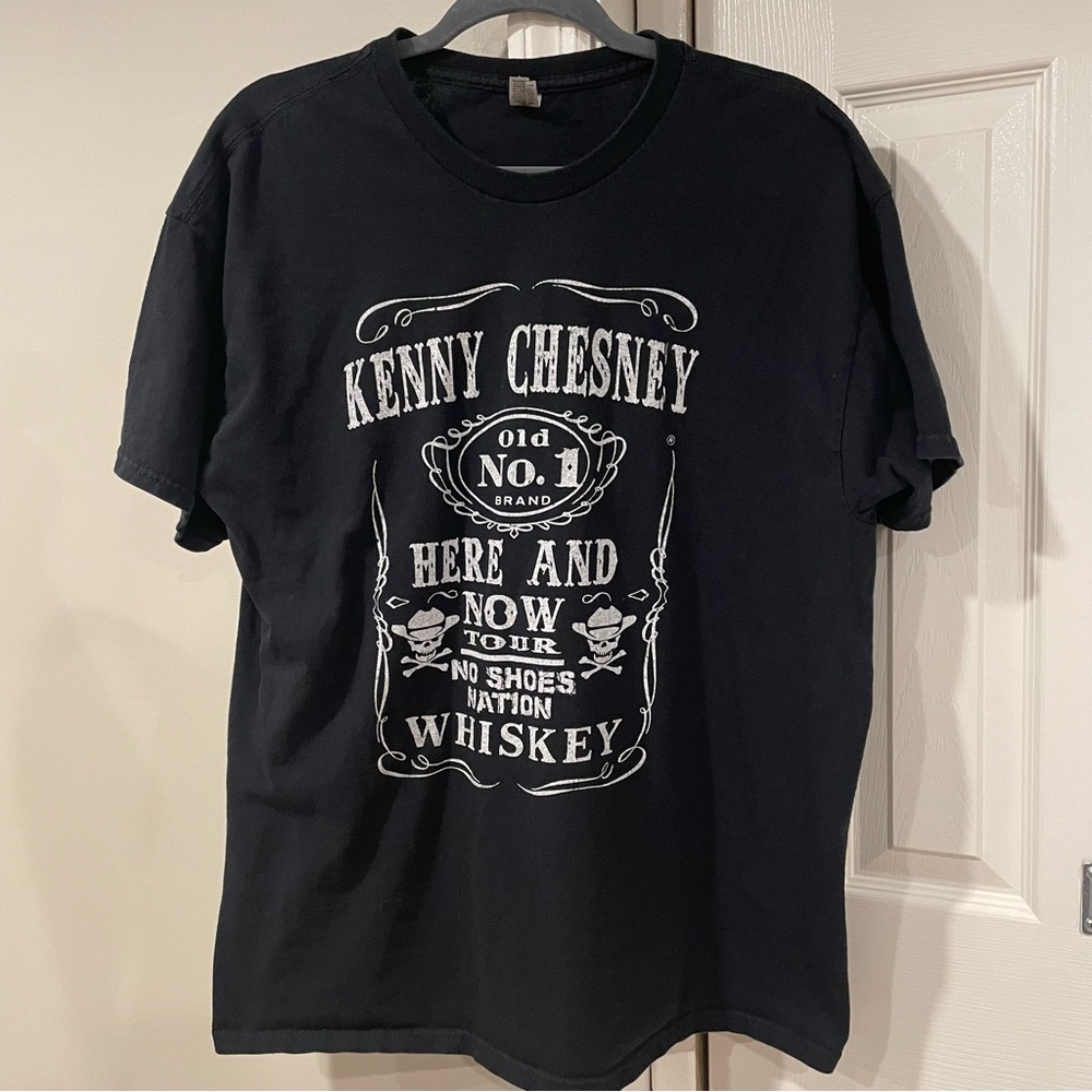Kenny Chesney Here and Now tour black t shirt